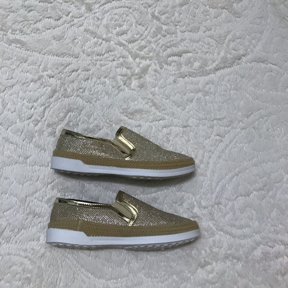 👟 Via Pinky Collection Gold Winnie Sneakers - Picture 10 of 16